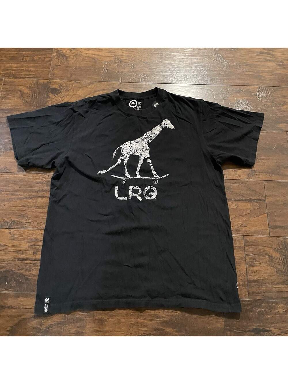 LRG Clothing Giraffe Skateboard T-Shirt 2XL Cotton Black